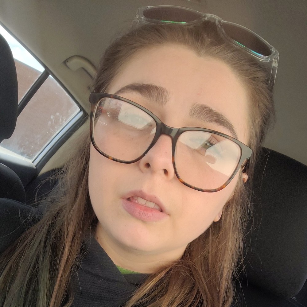 Meet your Posher, Lexie